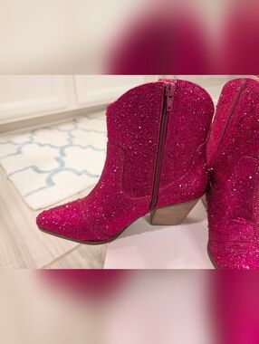 Altar'd State Harlow Women's Hot Pink Crystal-Embellished Ankle Booties. 8.5